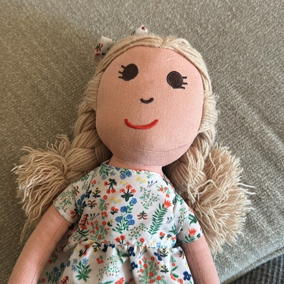 Grace Linen Doll From Ellie & Grace Bible Story Books So Loved Collection - Picture 3 of 6